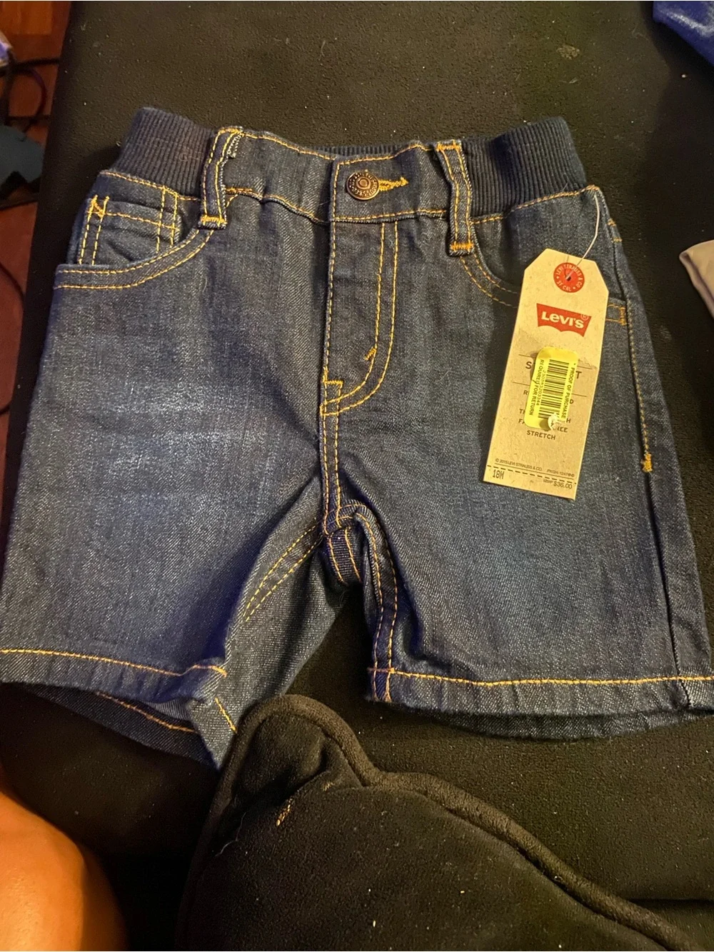 Toddler boys girls Levi’s skinny fit pull on shorts  size 18 months